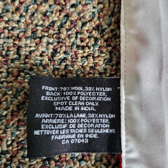 Christmas Table Runner - Picture 10 of 10